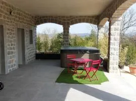 Le Mas des Roches Jacuzzi privatif