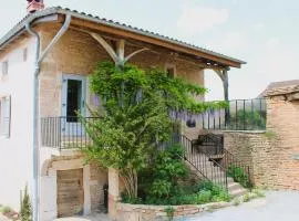 LE CLOS DES PIERRES ROUGES