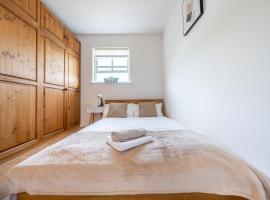 Stansted Airport & Bishops Stortford Town Centre Professional Apartment，位于彼索普斯托福的公寓