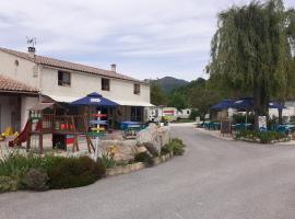 Camping les Lavandes, Castellane，位于卡斯特拉讷的露营地