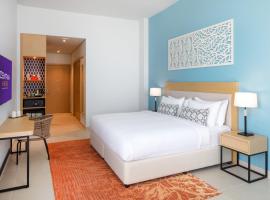 Centara Mirage Beach Resort Dubai，位于迪拜的低价酒店