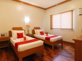 RedDoorz Premium @ Nick Hotel Gerona Tarlac，位于丹辘的酒店