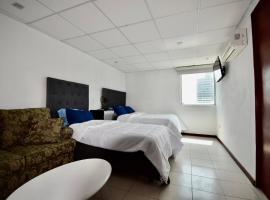 Room in Guest room - Habitacion Tipo Hotel En Obispado，位于蒙特雷的旅馆