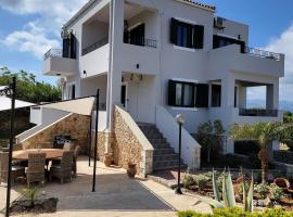 Paradisos Villa - Chania, Crete，位于Litsárdha的海滩短租房
