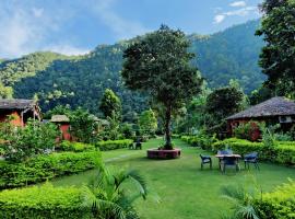 Jaadooghar Maatre Yoga Retreat，位于Marchula的酒店