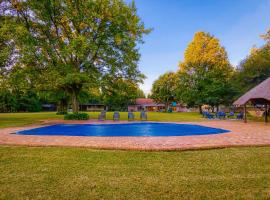 Riverside Rhapsody, Vaal River, Vanderbijlpark，位于范德拜尔帕克的带泳池的酒店