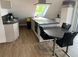 Sonniges 4 **** DG-Apartment mit Aufzug+Seeblick，位于Ramsberg的酒店