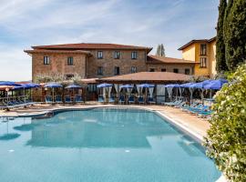 Hotel Villa Paradiso，位于特拉西梅诺湖畔帕西尼亚诺的酒店