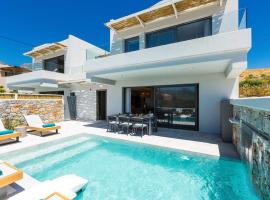 Villa Smili-Naiades/3 bedrooms, luxury, beachfront，位于普拉基亚斯的酒店
