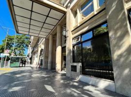 Bristol Hotel，位于布宜诺斯艾利斯的酒店