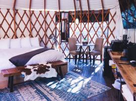 Escalante Yurts - Luxury Lodging，位于埃斯卡兰特的豪华帐篷
