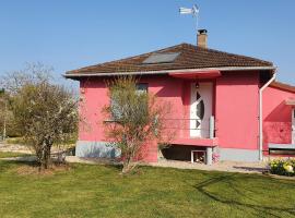 Gîte de la Maison du L.A.C，位于Simard的酒店