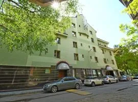 Hotel Rai，位于索菲亚机场 - SOF附近的酒店