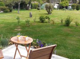 LA CHOUETTE，位于Neuville-Bosc的酒店