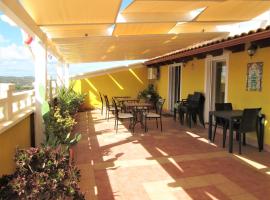 伊索拉迪斯安提奥科露台住宿加早餐旅馆，位于圣安蒂奥科的住宿加早餐旅馆