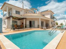 LV Premier Algarve FU1- pool, AC, garden, sea view，位于蒙卡拉帕舒的酒店