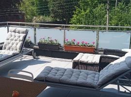 liège 4420 rue jean Jaurès 45 grande maison joyeuse avec terrasse 30m2 pour 8 personnes maximum，位于圣尼古拉的别墅