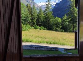 Appartamento Gressoney-Saint-Jean (Obre Biel) - I Larici，位于格雷索圣尚的酒店