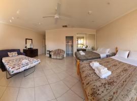 Tuggeranong Short Stay #10 - Sleeps 6，位于Tuggeranong的酒店