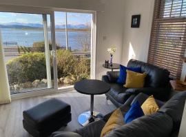 Ards House Self catering apartment with sea views，位于奥本机场 - OBN附近的酒店