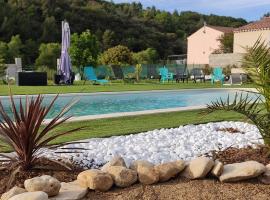 Villa 3 ch, 6/8p, avec piscine Luberon, Provence，位于赛尼翁的酒店