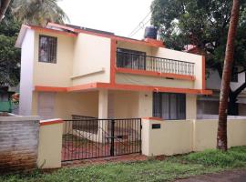 Toms Villa along National highway Thrissur at Nadathara，位于德里久尔的酒店