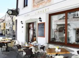 Hiša Linhart, Hotel & Restaurant