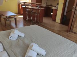 Apartament Pod Lasem，位于波利采的酒店