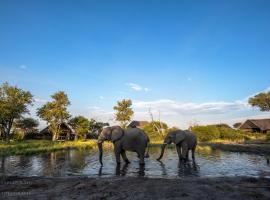 South Okavango - Omogolo Hideaways，位于Rammu的乡村别墅