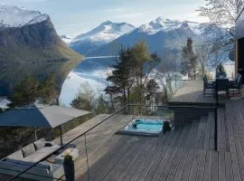 VILLA KRISTINA / ÅNDALSNES
