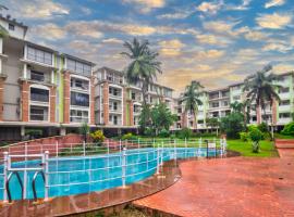 Amazing Pool View Candolim Goa 2BHK Apartment，位于坎多林的酒店