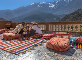 Amazigh Family Riad，位于伊姆利尔的住宿加早餐旅馆