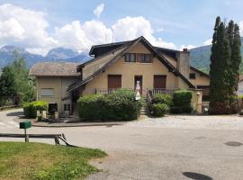 Les Châtaigniers L'Héritage，位于圣若里奥的酒店
