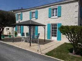 Le logis de LANGE apt Les Aigrettes