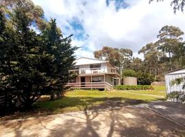 Lillybell Beach Retreat-Binalong Bay，位于比那隆湾的酒店