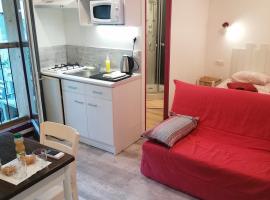 Charmant logis au coeur de Mirepoix，位于米雷普瓦的酒店