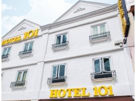 Hotel 101 Ulu Tiram，位于乌鲁地南的酒店