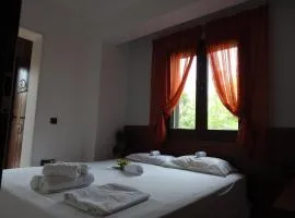 Konstantinos' Nikiti Apartment