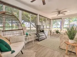 Inviting Lady Lake House In the Village!