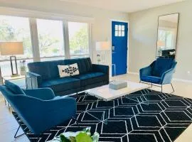 Blue-Door @Maywood - Modern Spaces