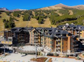 Grand Colorado on Peak 8，位于布雷肯里奇T-Bar滑雪缆车附近的酒店