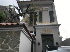 Most Bali Malioboro Villa，位于日惹的酒店
