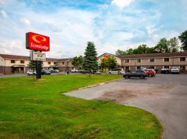 Econo Lodge Massena Hwy 37，位于马塞纳Upper Canada Village附近的酒店