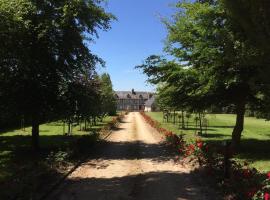 La Gloriette gîte situé Dans La propriété Dun magnifique manoir，位于Vatteville-la-Rue的酒店