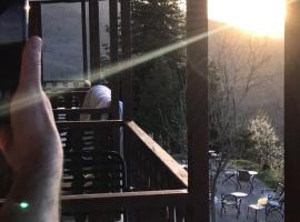 LA FAUNE BUTIQUE RESORT，位于Fourna的酒店