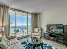 Newly Renovated Ocean Front Condo, Modern Decor, Central MB, 20th floor