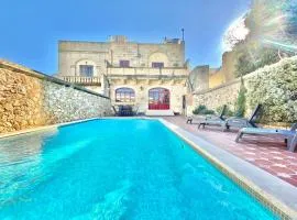 Villa Rossa Gozo - 5 bedroom ensuite with pool & jacuzzi