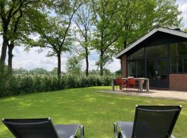 Achterhoekse vakantiewoning, infraroodsauna, geweldig uitzicht, goede bedden，位于阿尔滕的酒店