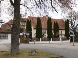 Hotel Am Friedberger See，位于弗里德贝格的酒店