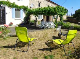 Maison de 4 chambres avec jardin amenage a Mercoeur，位于Mercoeur的度假屋